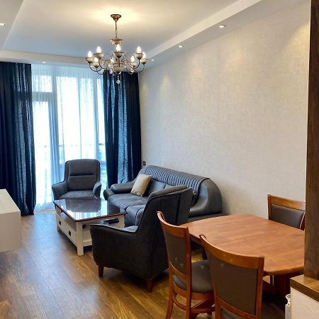 Dar Tower'S Cozy Apartment Batumi Kültér fotó