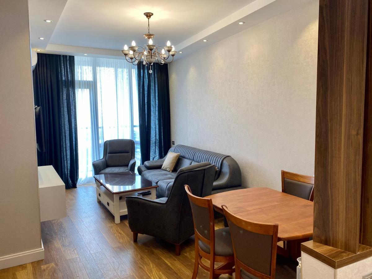 Dar Tower'S Cozy Apartment Batumi Kültér fotó